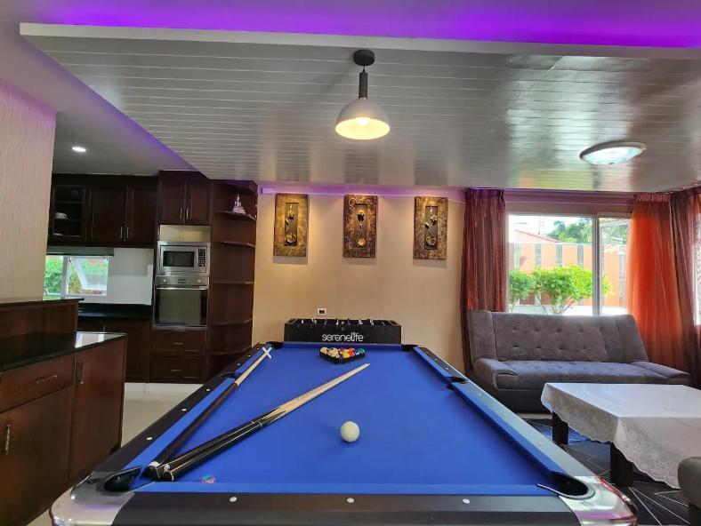 Deluxe Pool Close To And Walking Street! วิลล่า *